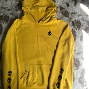 Yellow alien hoodie (READ DESC)